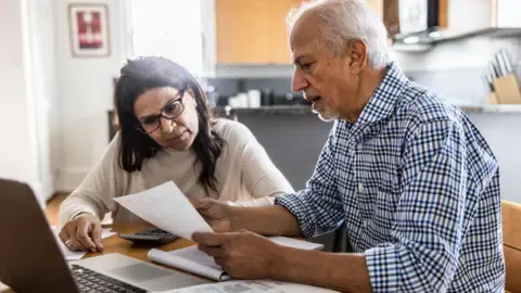 Government Pension Expected to Grow by Nearly 5% Starting in Spring